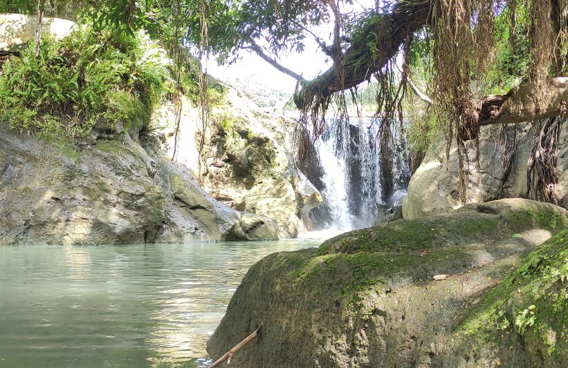 Cilacap's Hidden Gem: Tunggul Naga Waterfall's Refreshing Soul